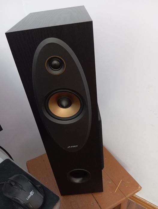 Колонки F&D T-35X бу в хорошем состоянии