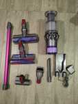 Aspirator vertical fara fir Dyson V11