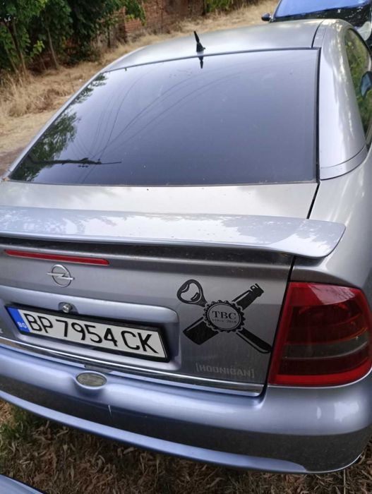 Продавам Opel Astra 1.6