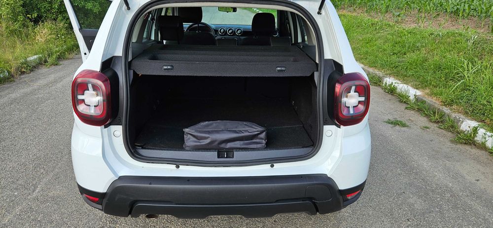 Duster in stare foarte buna si cu raport Car Vertical