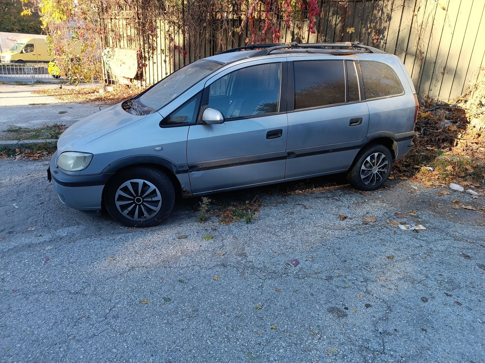 Opel Zafira A 1.6i 16 v бензин на Части