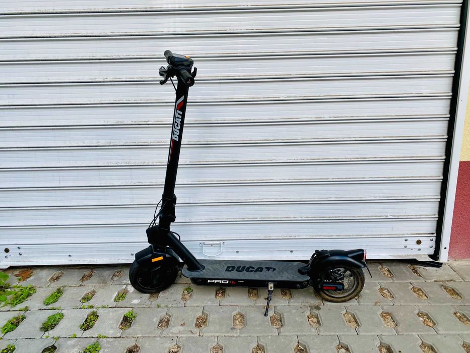 РАЗПРОДАЖБА !!! Ел. тротинетка Ducati Pro-II Plus, 376 км.