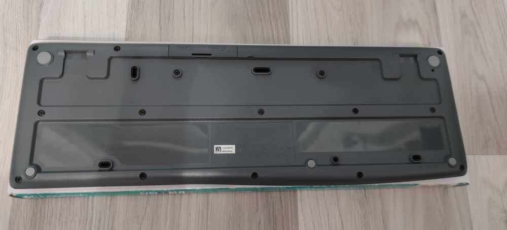 Kit Logitech Wireless Desktop MK270