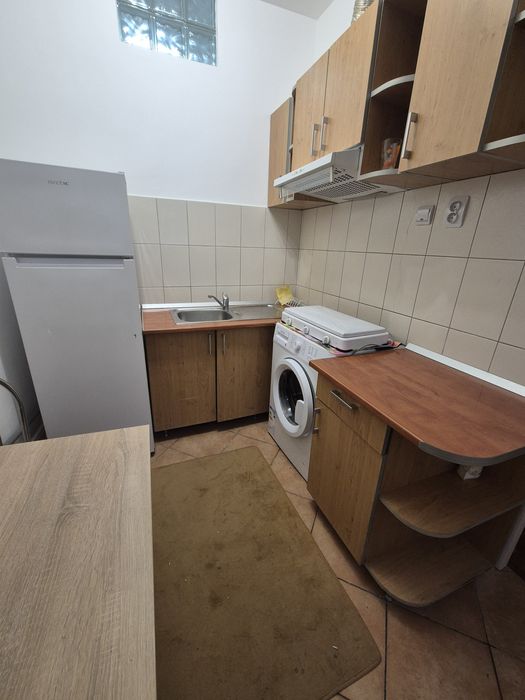 Închiriez garsoniera central