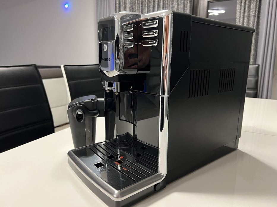 Espressor Philips LatteGO