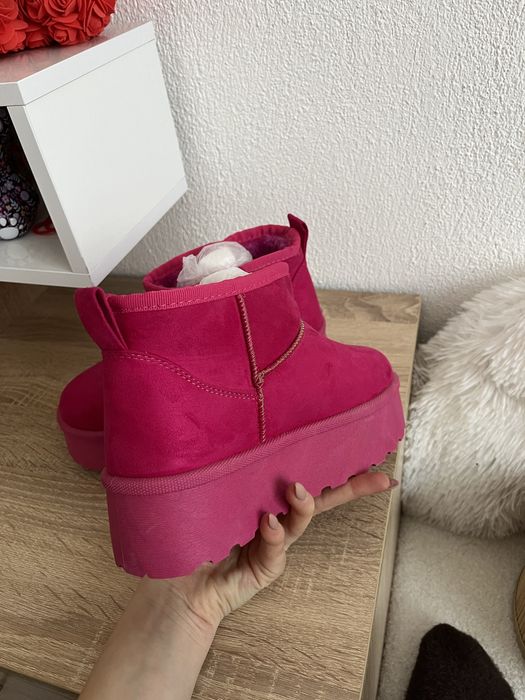 Розови меки ботушки