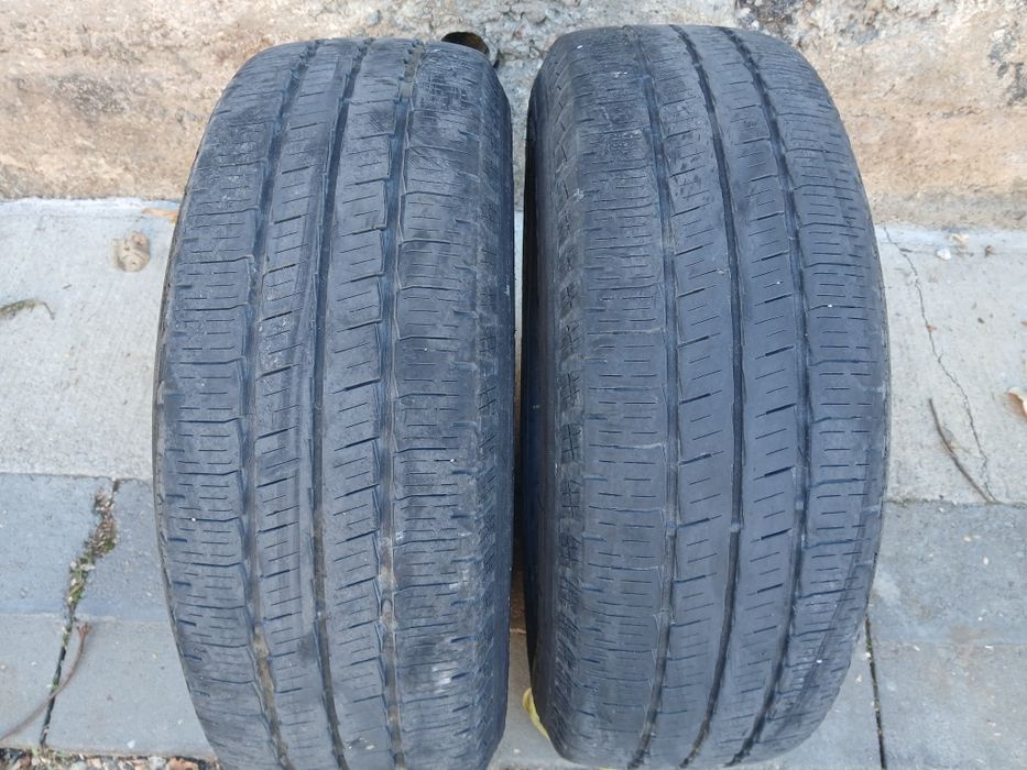 Всесезонни бусови гуми Pirelli-225/70/15.C-2018година