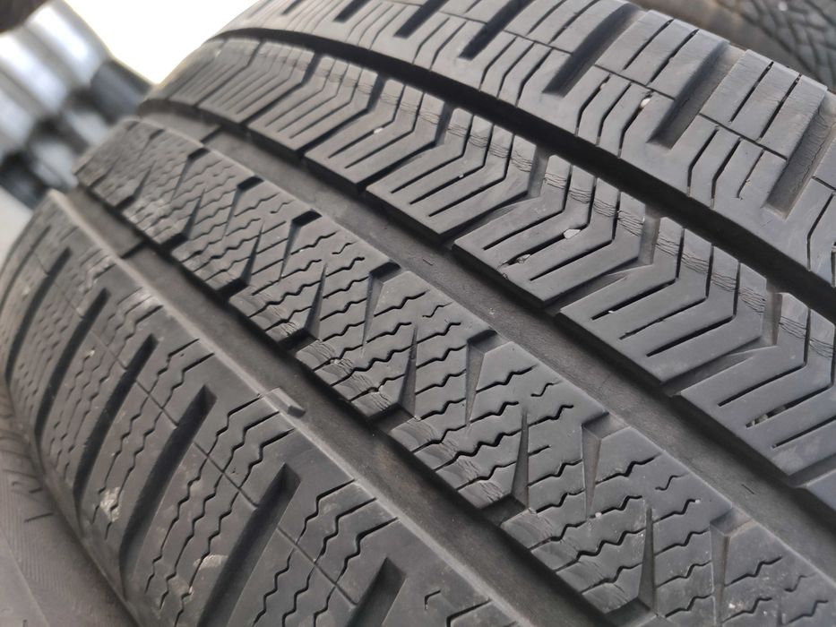 2бр Всесезонни Гуми 205 45 17 - Vredestein