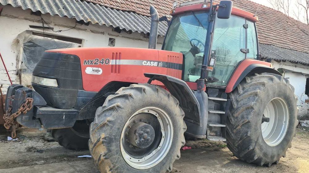Tractor CASE MX 240 Magnum gata de lucru