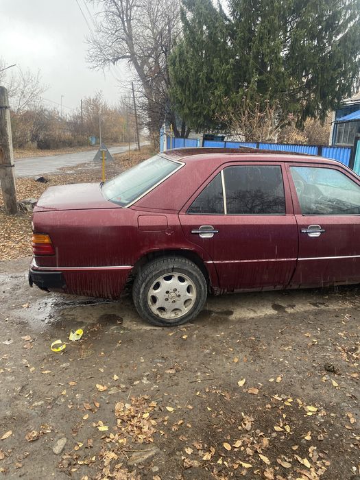 Продам мерседес 124