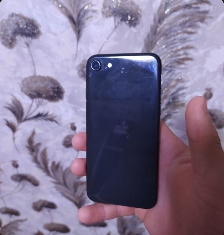 Iphone se 2020 holati chotki