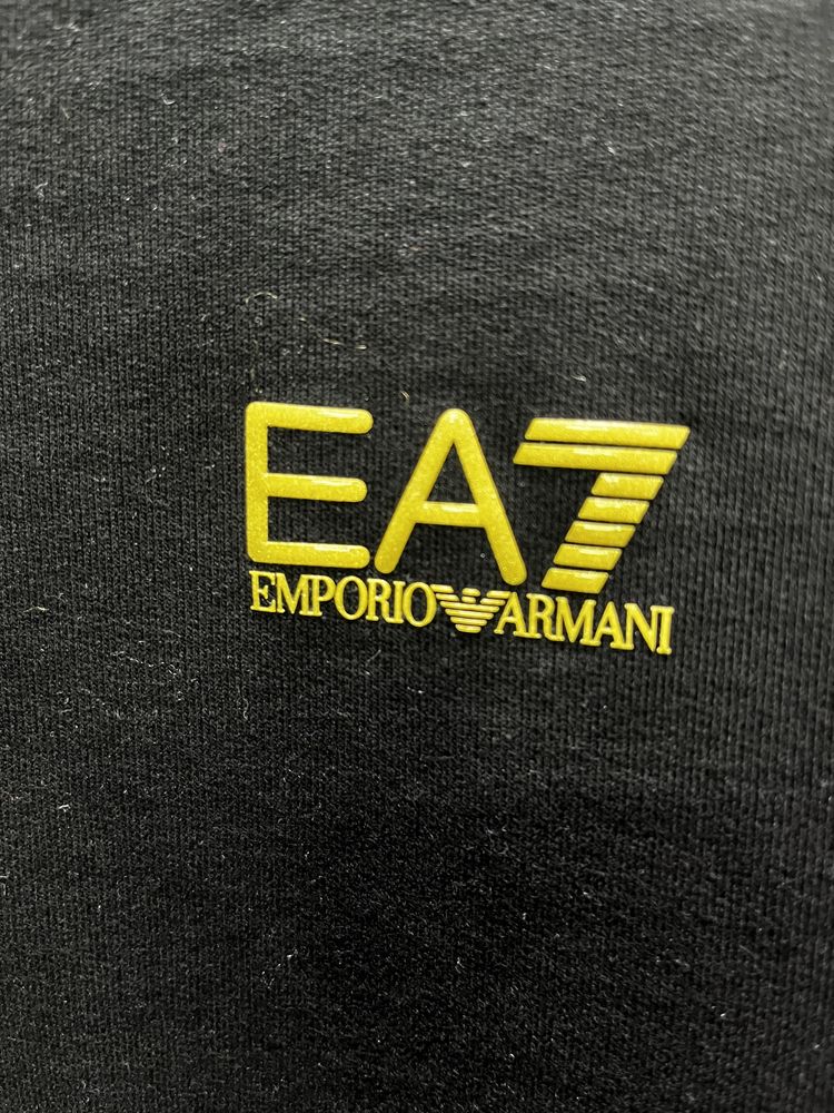EA7 Чисто Нова