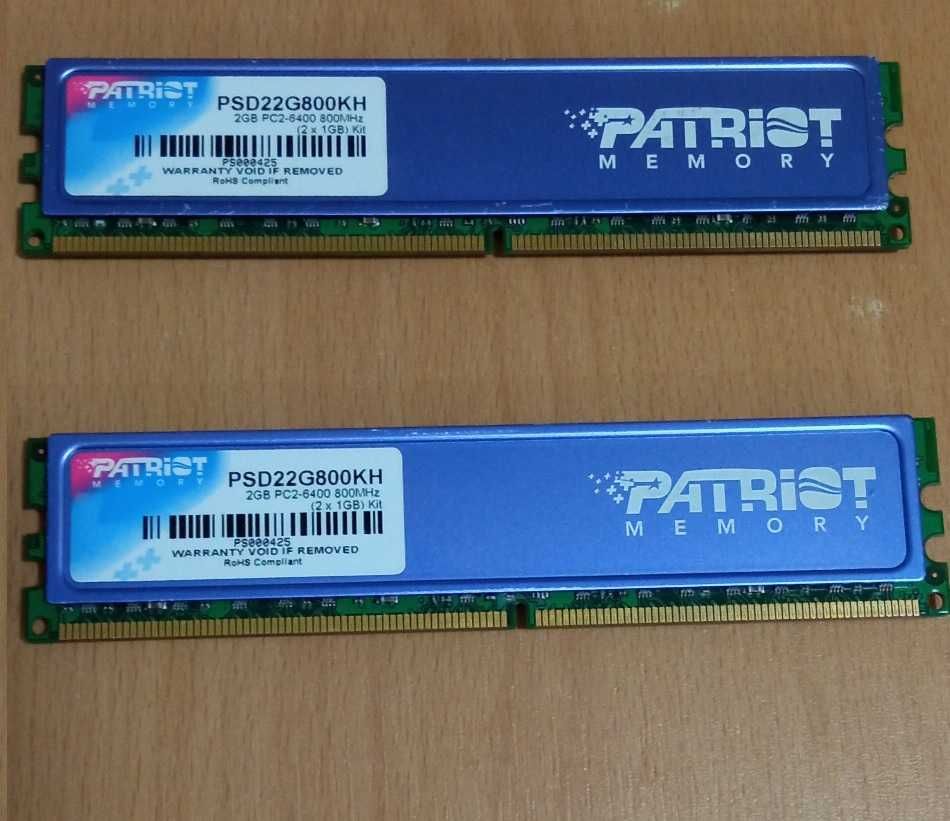 2 Memorii 2GB DDR2