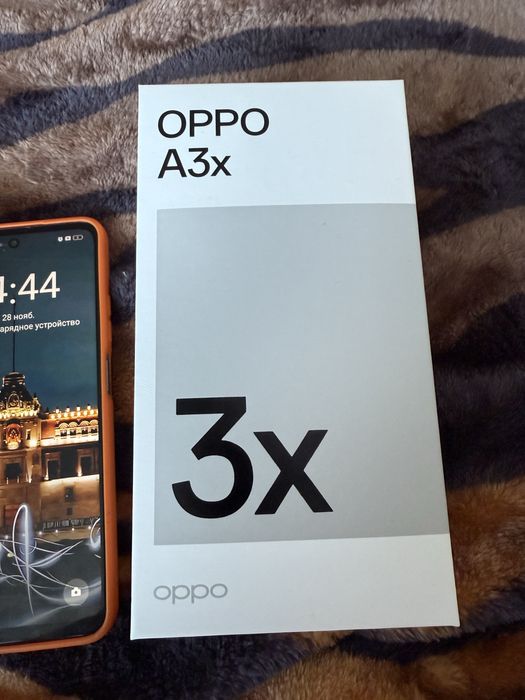 Продается телефон