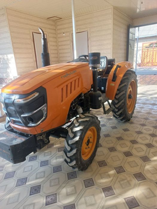 Chimgan 504 Traktor sotiladi