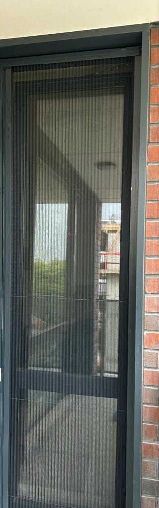Комарници по поръчка, доставка и монтаж, реглаж на дограма