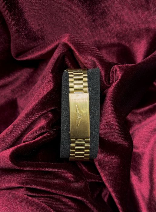 Златен часовник Longines