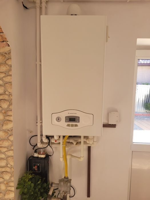 Vând centrală ariston egis plus 24