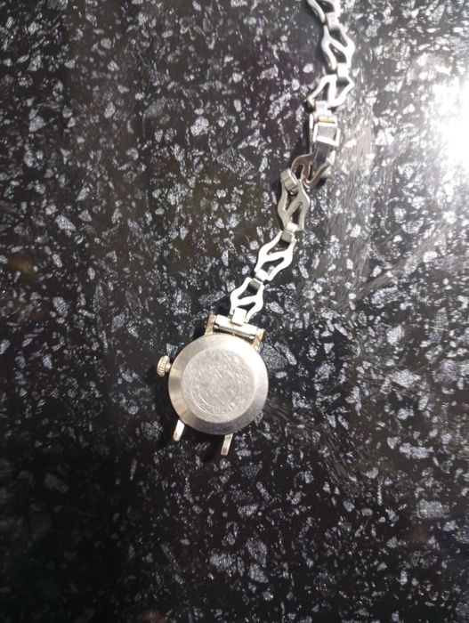 Соат сотилади. Заря.