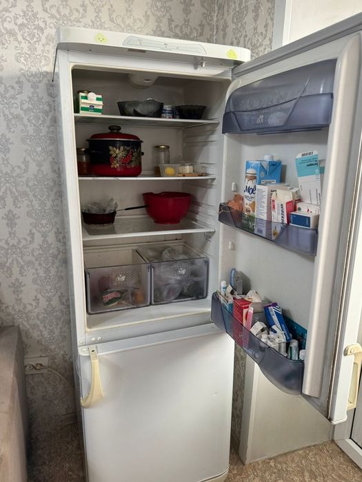 Холодильник Бирюса