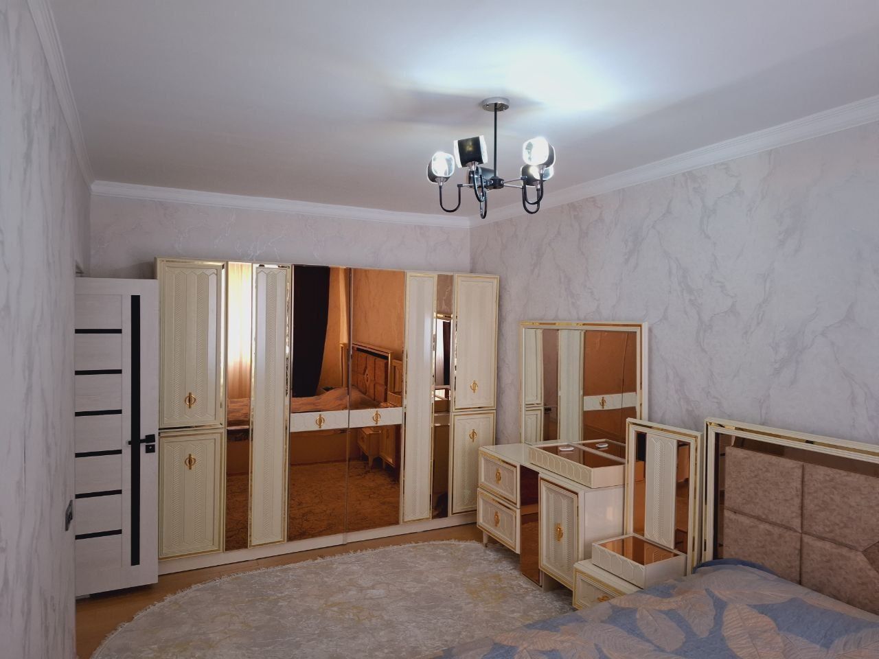 Срочно  продаю 1 ком огромную квартиру36 кв.м.