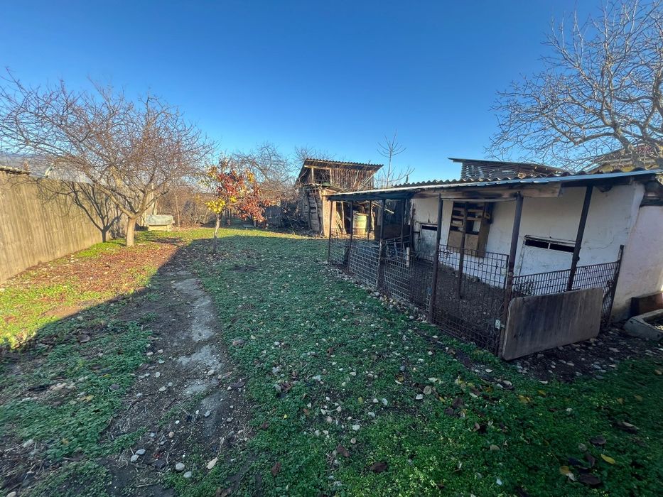 Casă Cârcea # Toate utilitățile #Asfalt# Se vinde Mobilată si utilată#