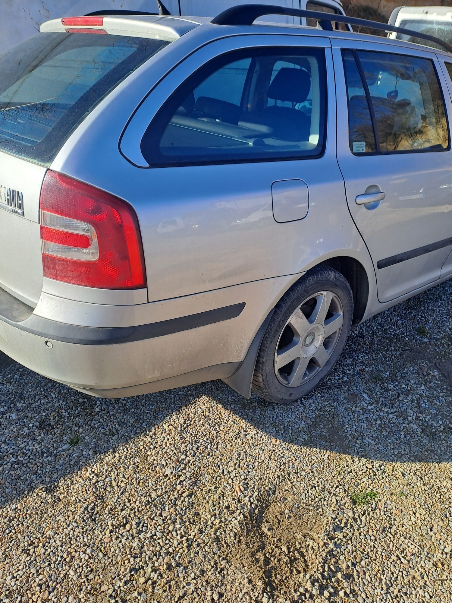 Dezmembrez Skoda Octavia 2   2.0 Tdi 2006