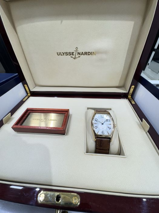 Золтые Часы Ulysse Nardin