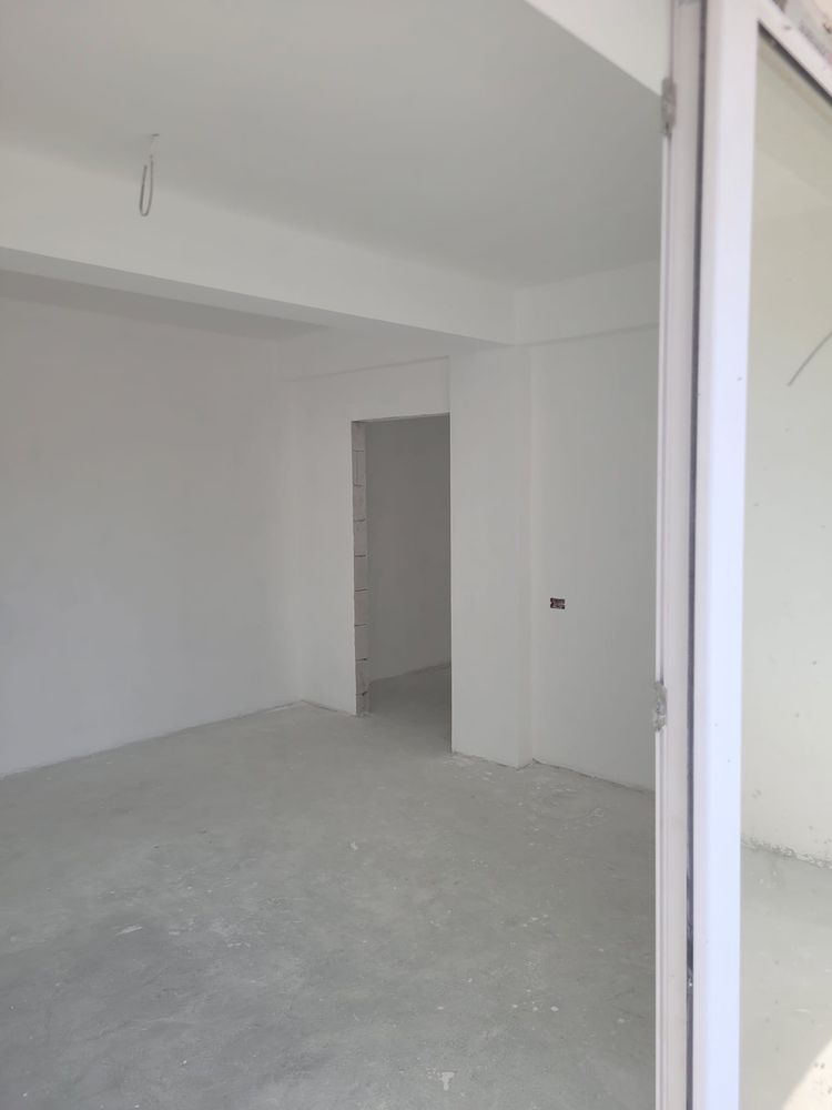 apartament 74 mp utili 2 camere cu balcon etaj 1 zona cet