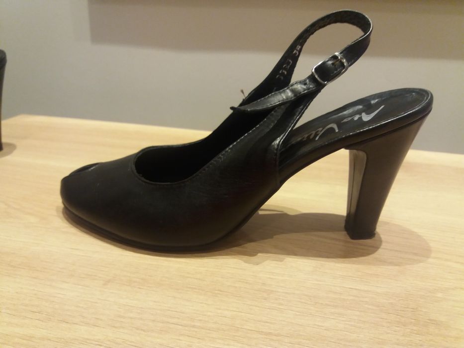 Дамски летни кожени обувки