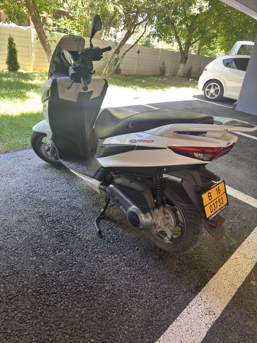 Scuter aprilia SXR 50 2022