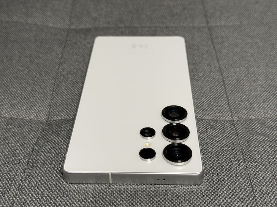 Samsung S25 Ultra / WhiteSilver / 256 Gb / Impecabil