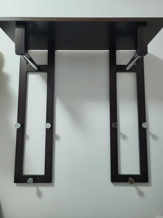 Cuier de perete modern din lemn și metal – design elegant