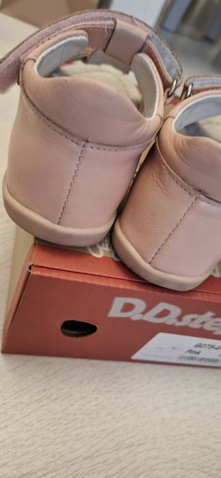 Sandale dd step marimea 28
