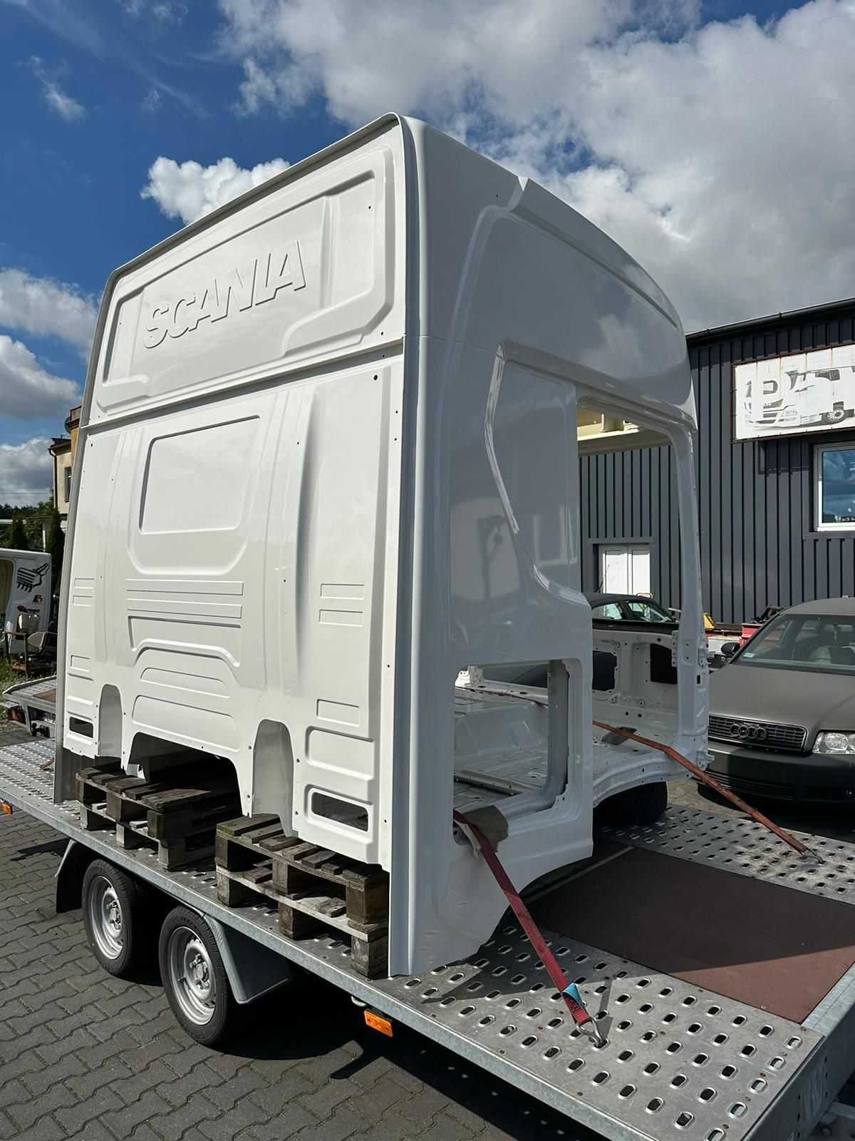 Кабина Scania CR20H