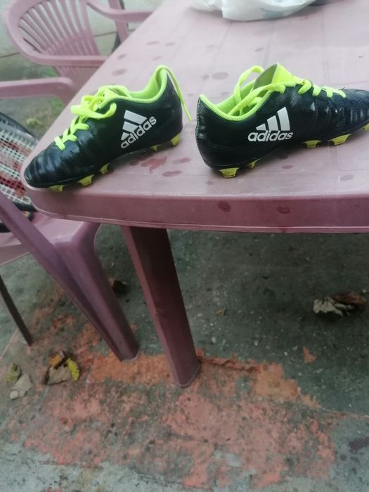 Ghete fotbal adidas nr.29
