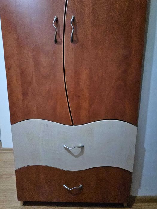 Dulap cu 2 usi si 2 sertare