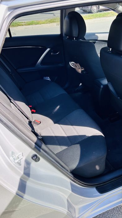 Toyota avensis 2014 gaz