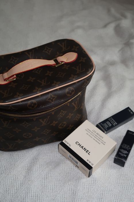 Louis vuitton чанта за грим