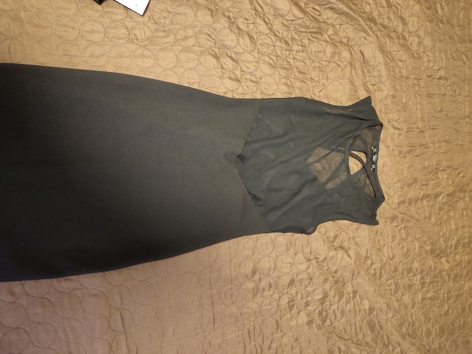 Черна рокля Bershka