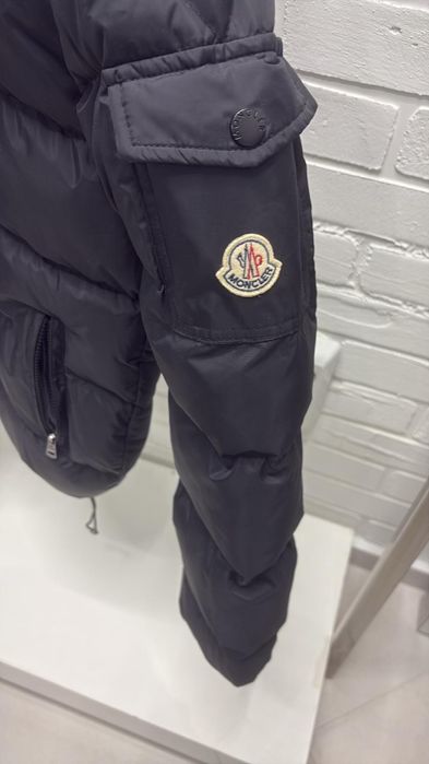 Зимно яке със сваляща се качулка