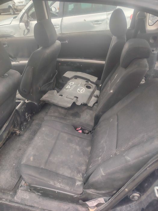 Toyota Corolla Verso 2.0 d4d, Тойота Корола Версо на части!
Май 2006