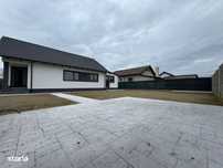 Casa Individuala 3 camere, 440mp teren Centrala proprie -  Sanmihaiu R
