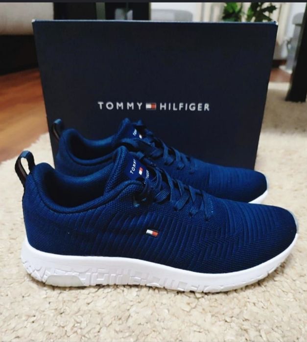 Tommy Hilfiger nr 40 noi
