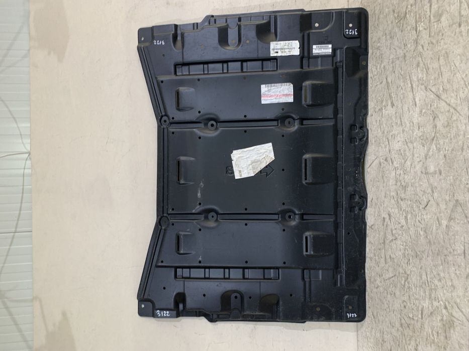 Scut motor Nissan Leaf, 2020, 2021, 2022, 2023, cod origine OE 748N2-5SK0B