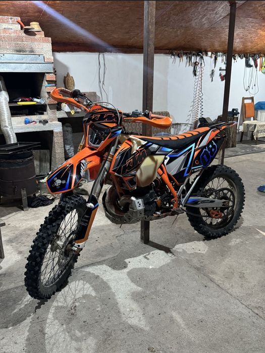 Vând KTM EXC 300 2T