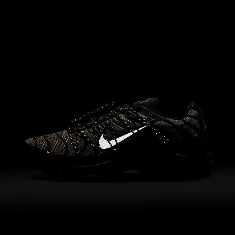 Nike Air Max Plus Utility номер 38,38.5 дамски черни Оригинал Код 6504