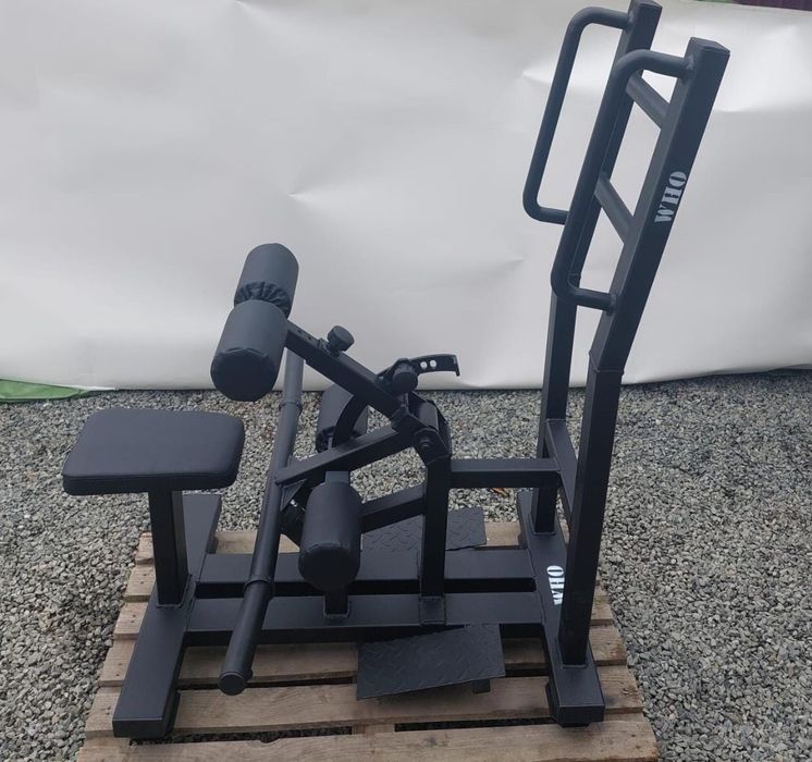 Standing hip thrust profesional aparat fitness pt muschii fesieri
