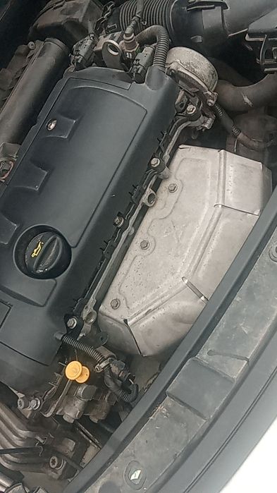 Vând Peugeot 207 cc