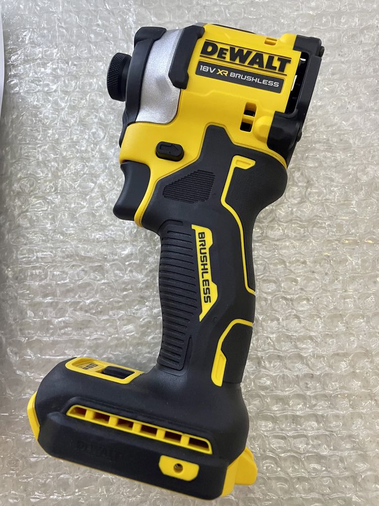 DeWALT Impact DCF 850 XR. Original Nou-nout !